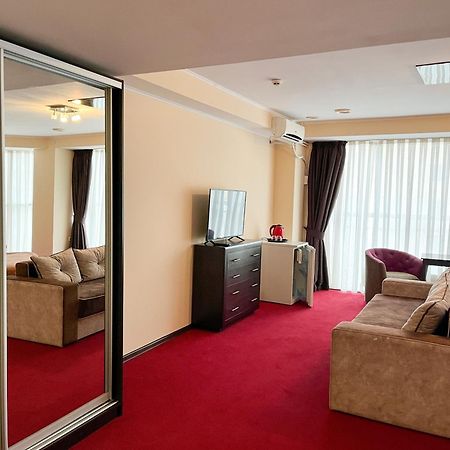 Mark Plaza Hotel Николаев Экстерьер фото