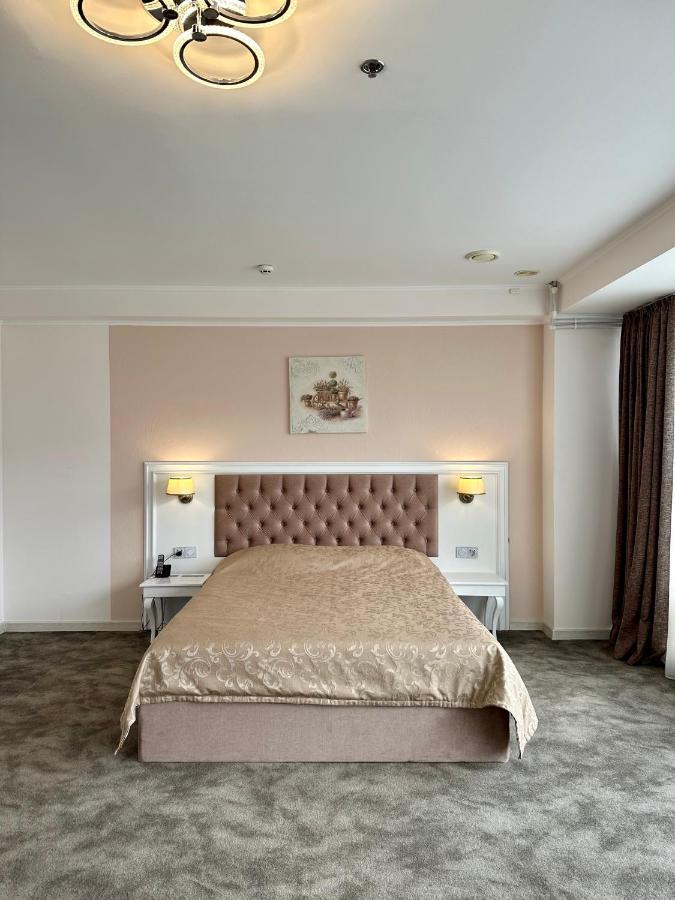 Mark Plaza Hotel Николаев Экстерьер фото