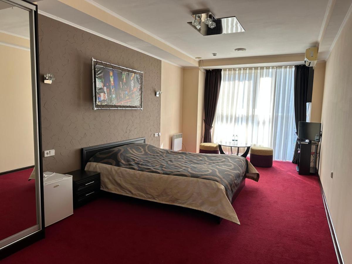 Mark Plaza Hotel Николаев Экстерьер фото