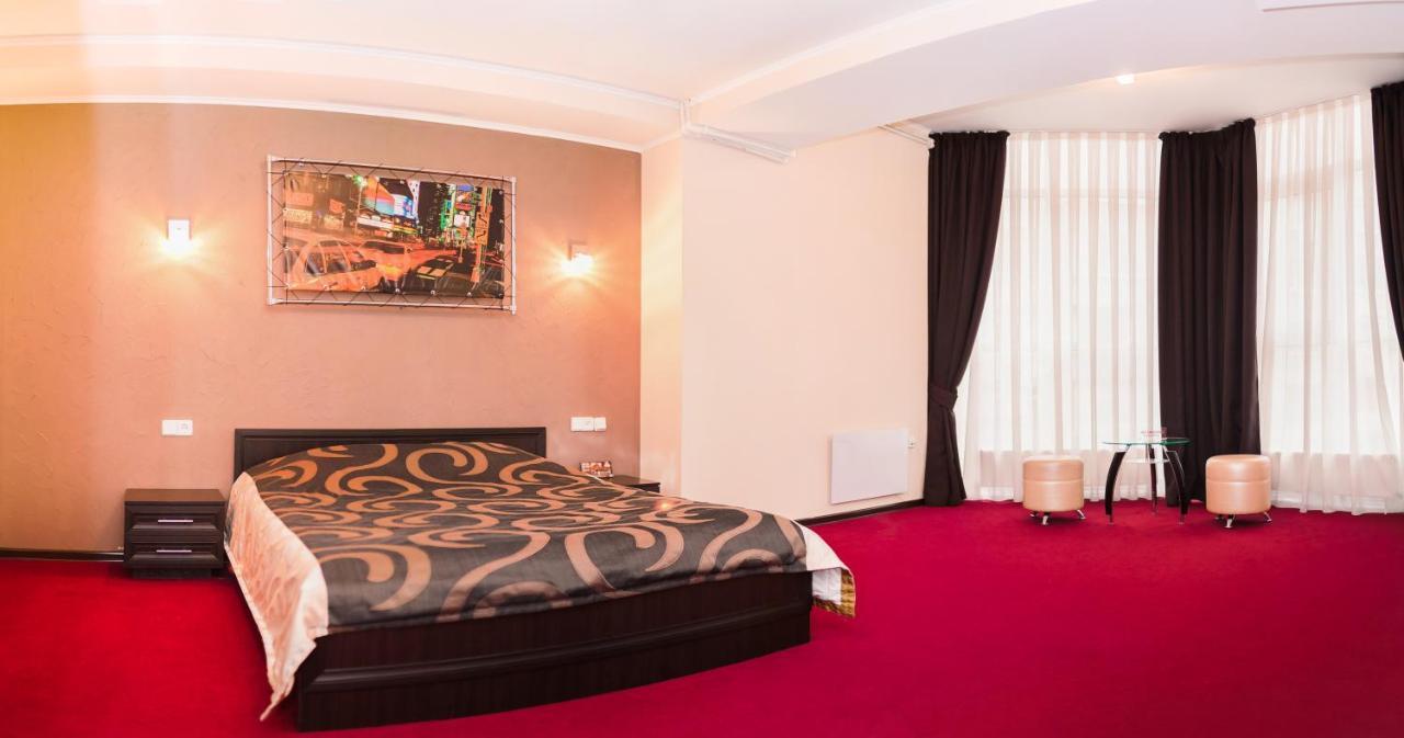Mark Plaza Hotel Николаев Экстерьер фото