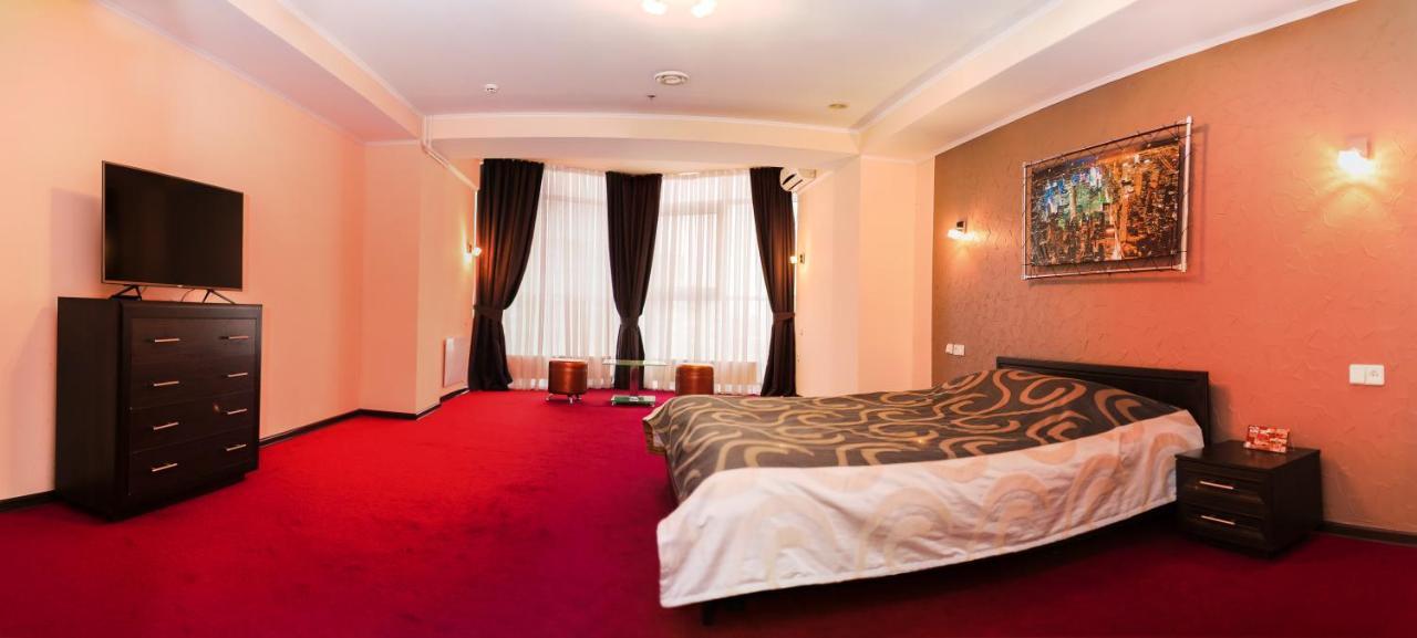 Mark Plaza Hotel Николаев Экстерьер фото